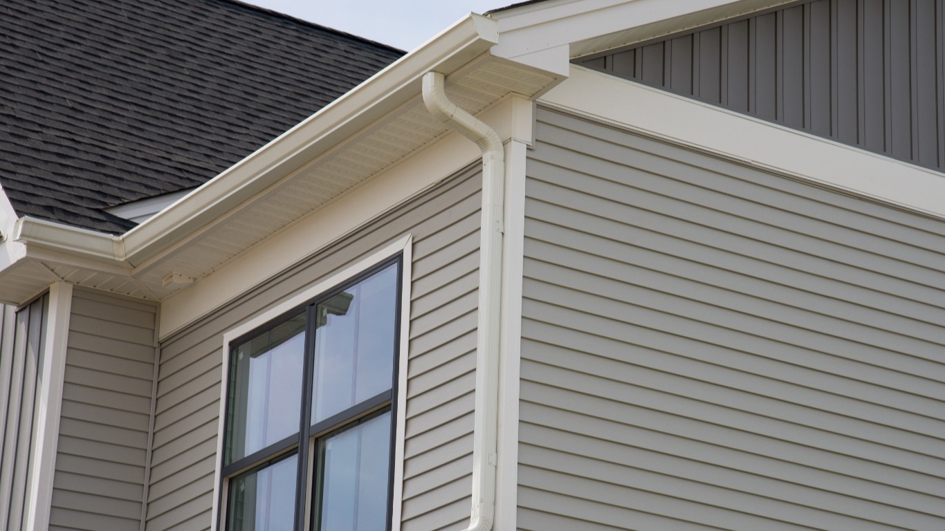 Flexible financing options for windows, doors, and siding projects offered by Quality Contracting in West Nipissing.